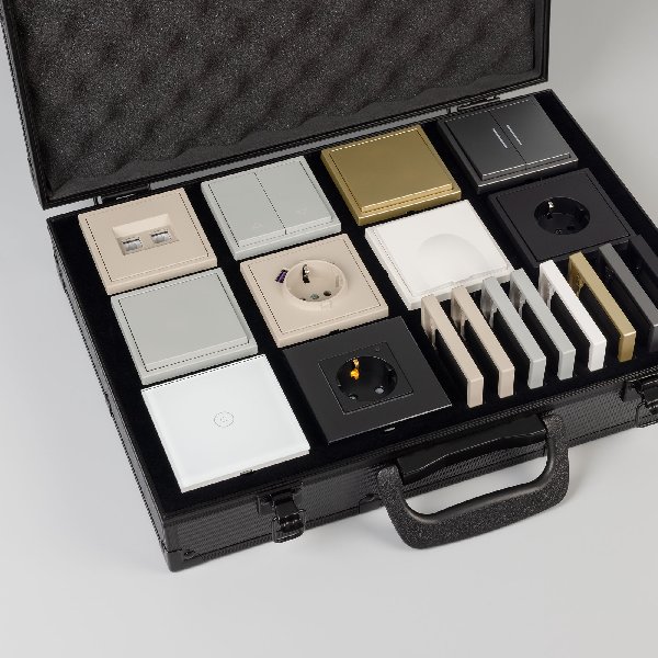 Демо-кейс WRA-CASE-MTL2-BK-V8 (NOBE, OMALI) (Arlight, Металл)